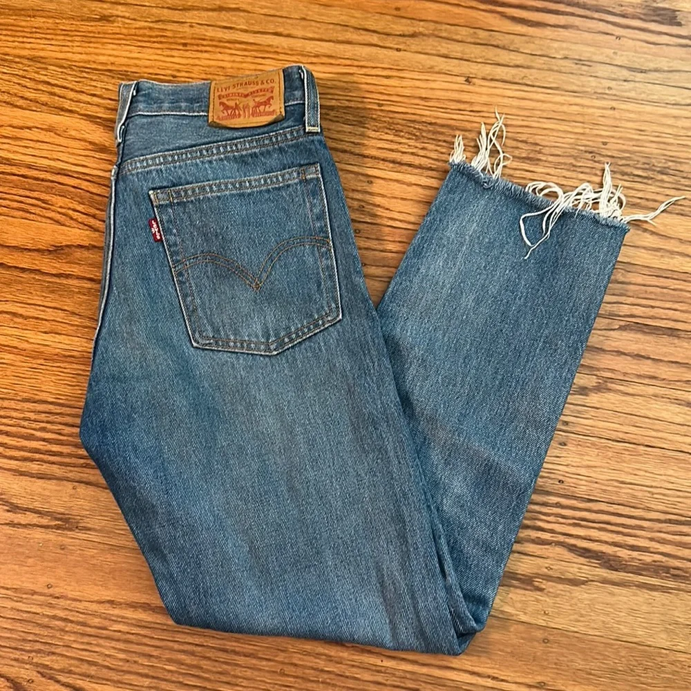 Levi's Women's Straight Leg Jeans in Blue - Picture 1 of 13